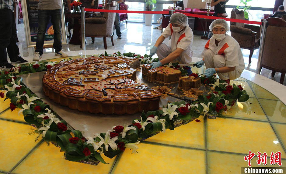 Anhui : un superbe gâteau de lune de 500 kg ! (2)