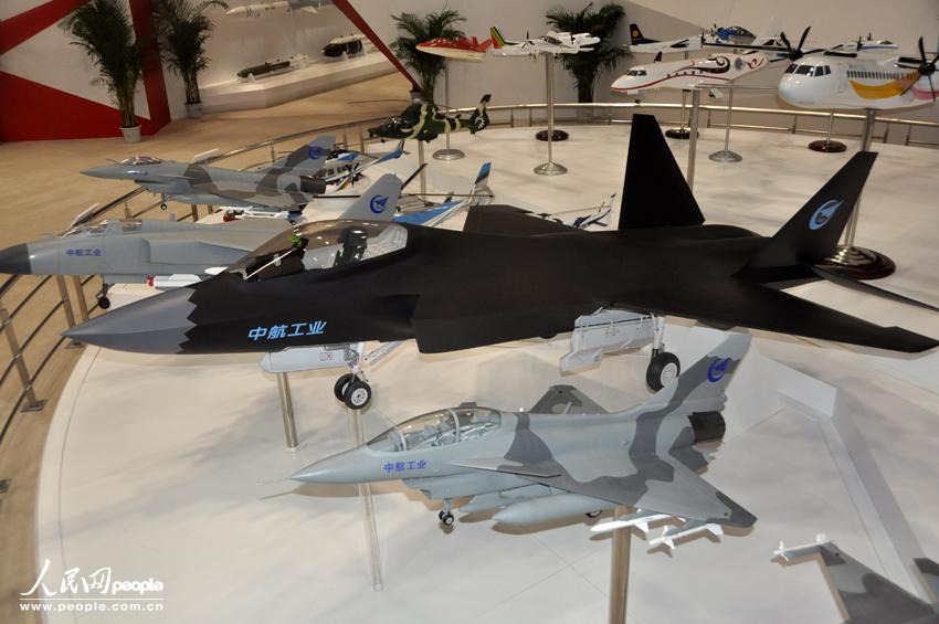 La Chine expose son avion de combat de quatrième génération à Beijing (7)