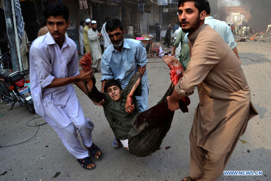 Pakistan : le bilan des morts dans l'explosion de Peshawar s'élève à 39 (2)