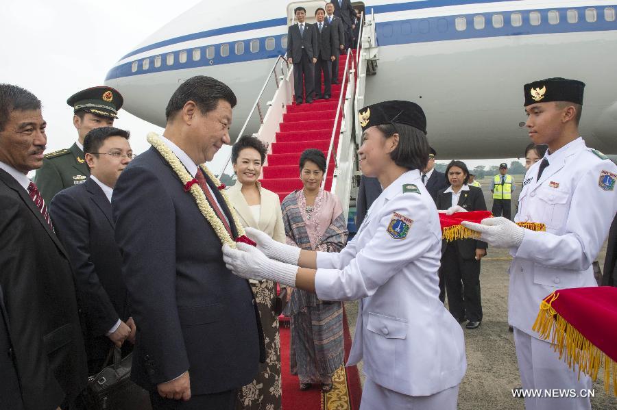 Arrivée du président chinois à Jakarta pour une visite d'Etat en Indonésie  (2)