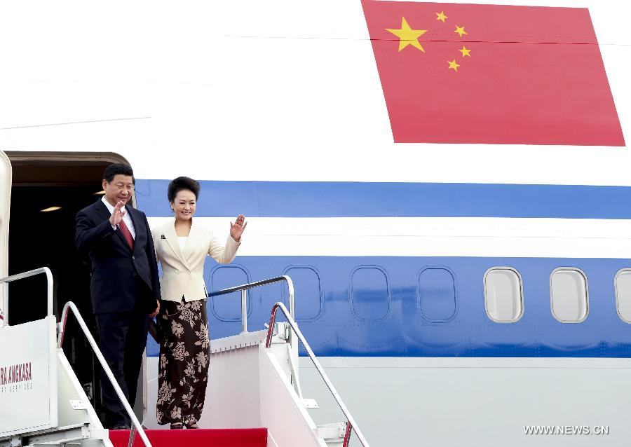 Arrivée du président chinois à Jakarta pour une visite d'Etat en Indonésie 