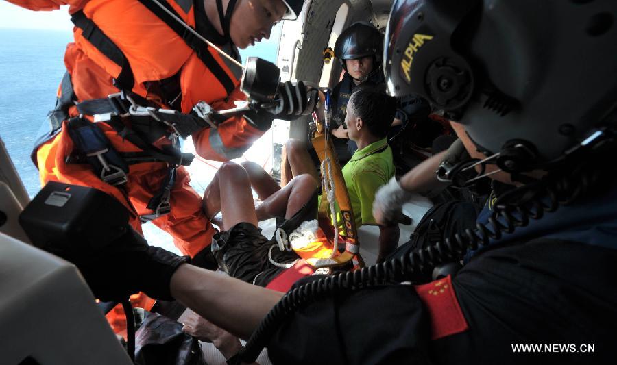 Chine : 14 pêcheurs sauvés, 2 morts et 58 disparus à la suite du typhon Wutip  (3)