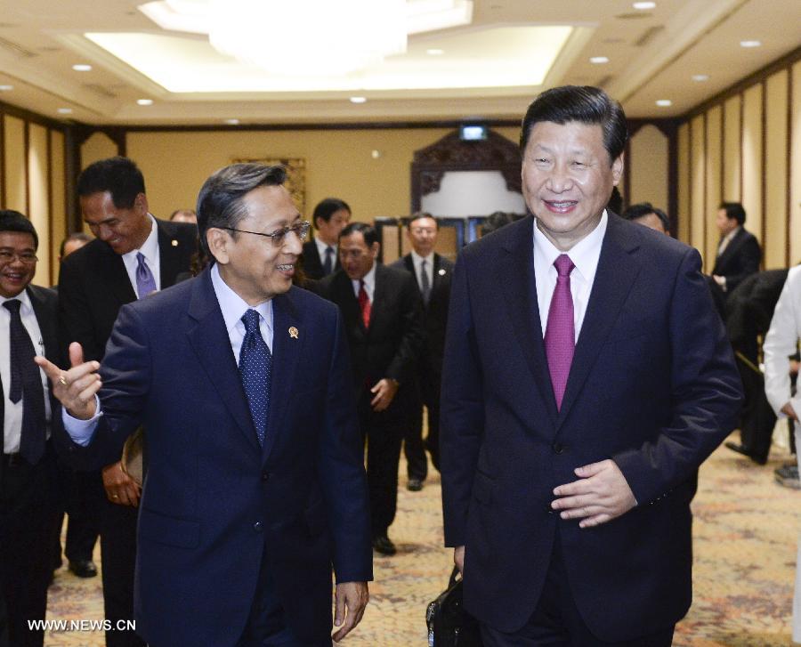 Le président chinois s'entretient avec le vice-président indonésien sur les relations bilatérales