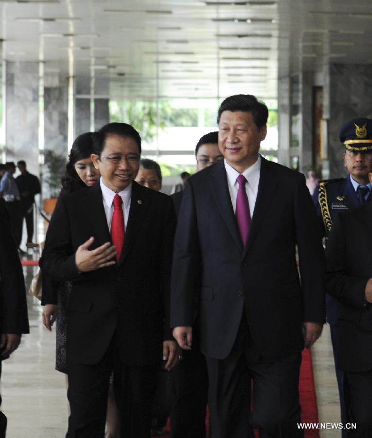 Le président chinois discute des liens bilatéraux avec le président du Parlement indonésien