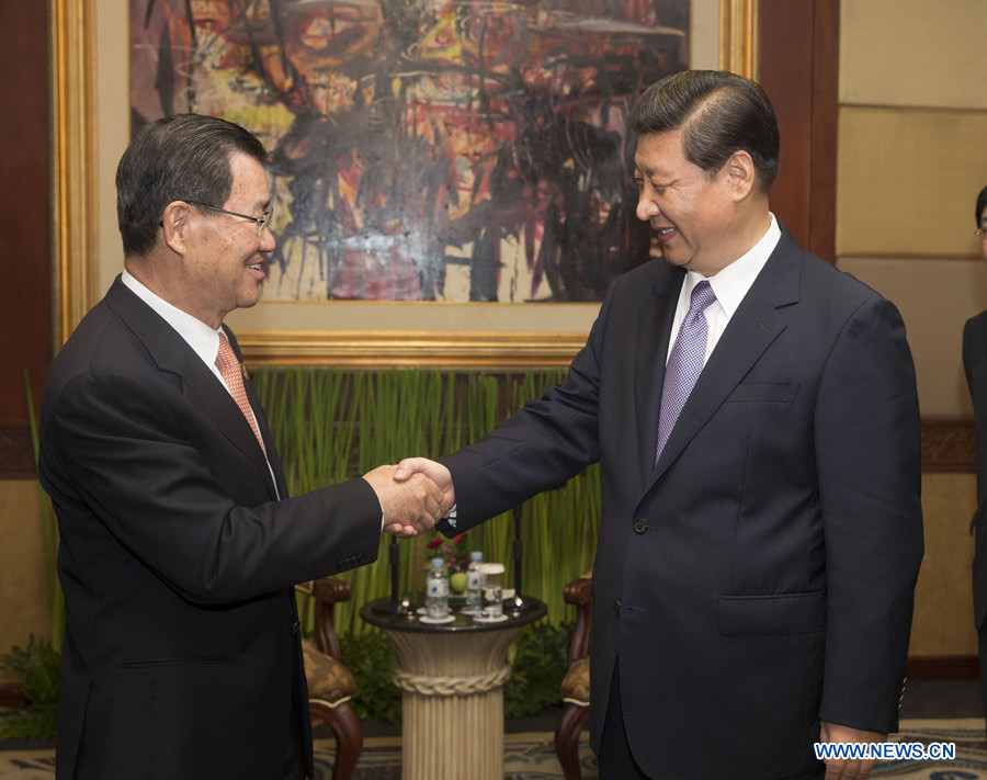 Xi Jinping rencontre un responsable politique de Taiwan avant le sommet de l'APEC