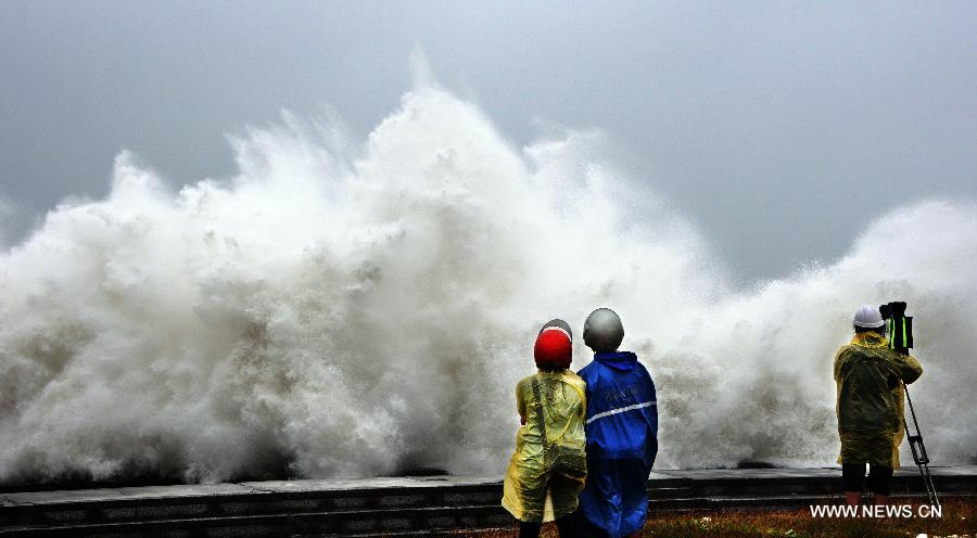 La Chine en alerte à l'approche du typhon Fitow (8)