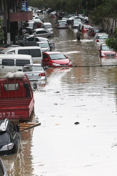 Le typhon Fitow a déjà fait au moins 5 morts (13)