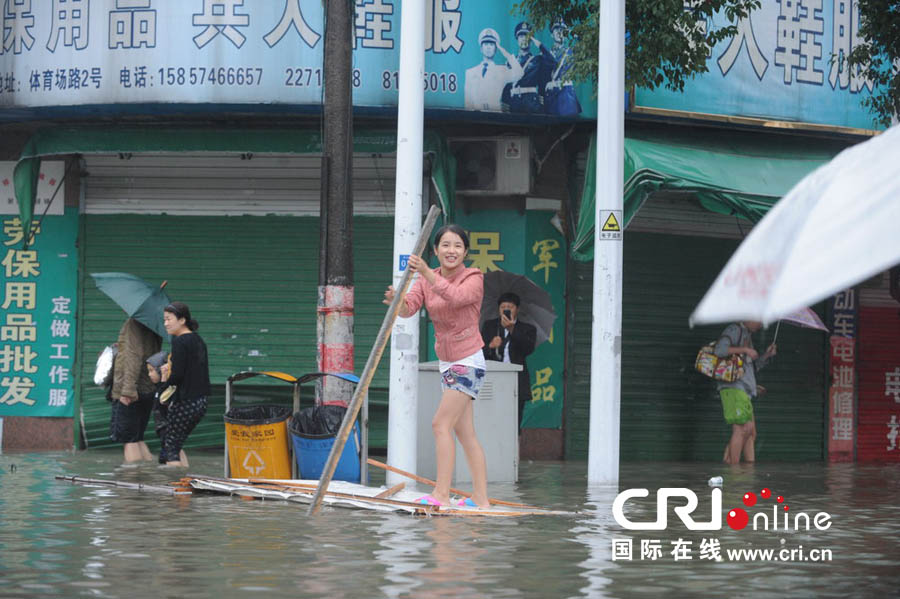 Zhejiang : une ville à 70% inondée depuis le passage du typhon Fitow (2)