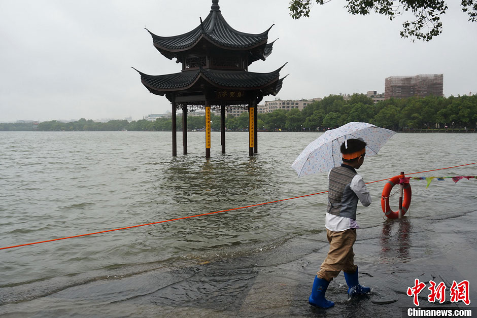 Hangzhou : crue historique du lac de l'Ouest   (2)