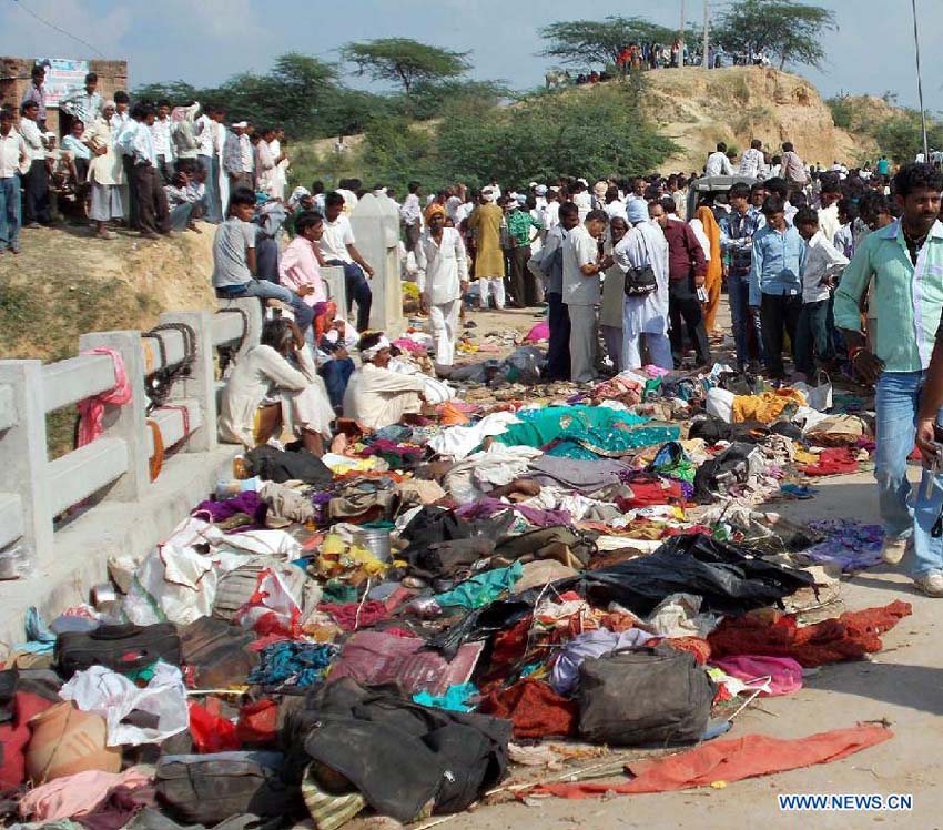 Inde: le bilan d'une bousculade s'alourdit à 91 morts