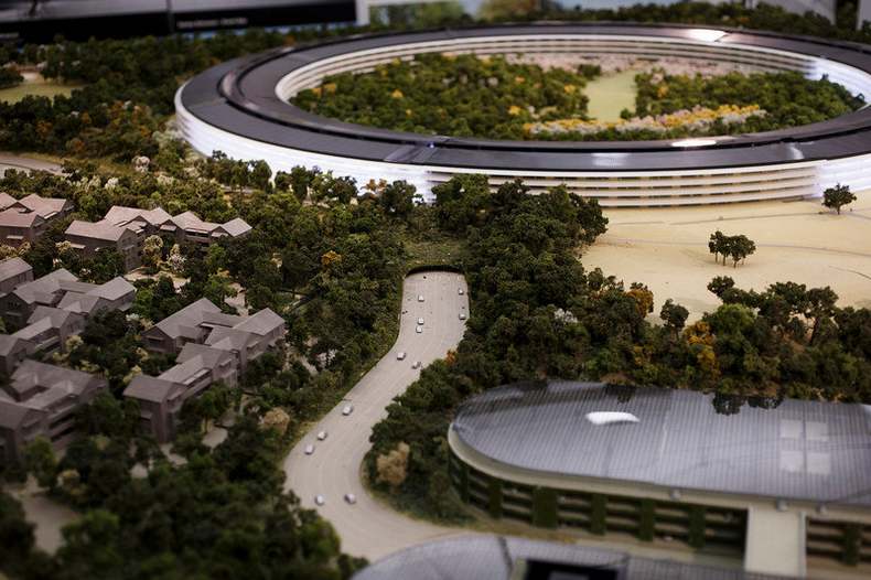 Les plans du futur siège d'Apple en forme de soucoupe volante (9)