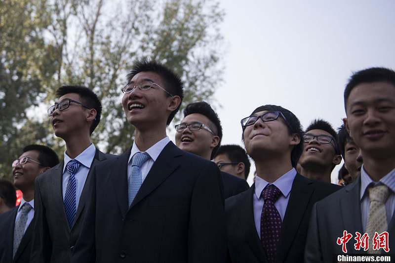 Beijing : 600 lycéens participent à un rite de passage à l'âge adulte (14)