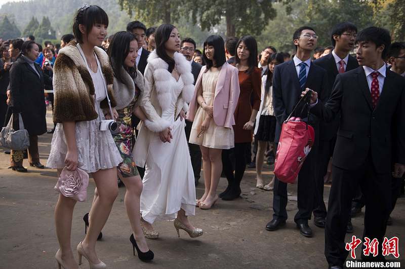 Beijing : 600 lycéens participent à un rite de passage à l'âge adulte (9)