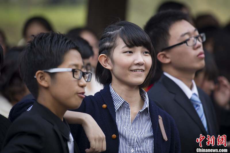 Beijing : 600 lycéens participent à un rite de passage à l'âge adulte (5)