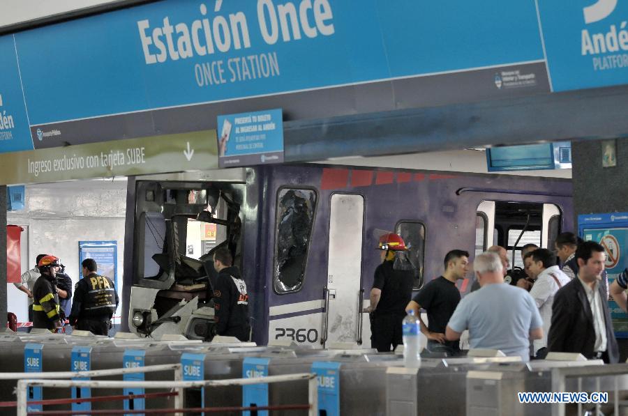 80 blessés dans un accident ferroviaire à Buenos Aires  (3)