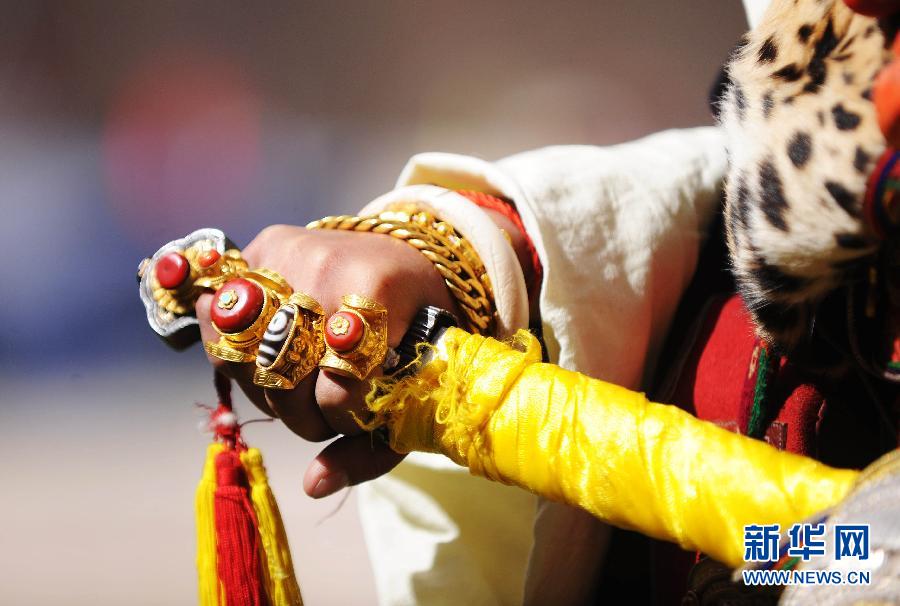 Multicolores! les costumes des Tibétains Kangba (4)