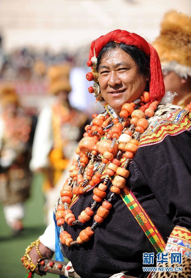 Multicolores! les costumes des Tibétains Kangba (3)