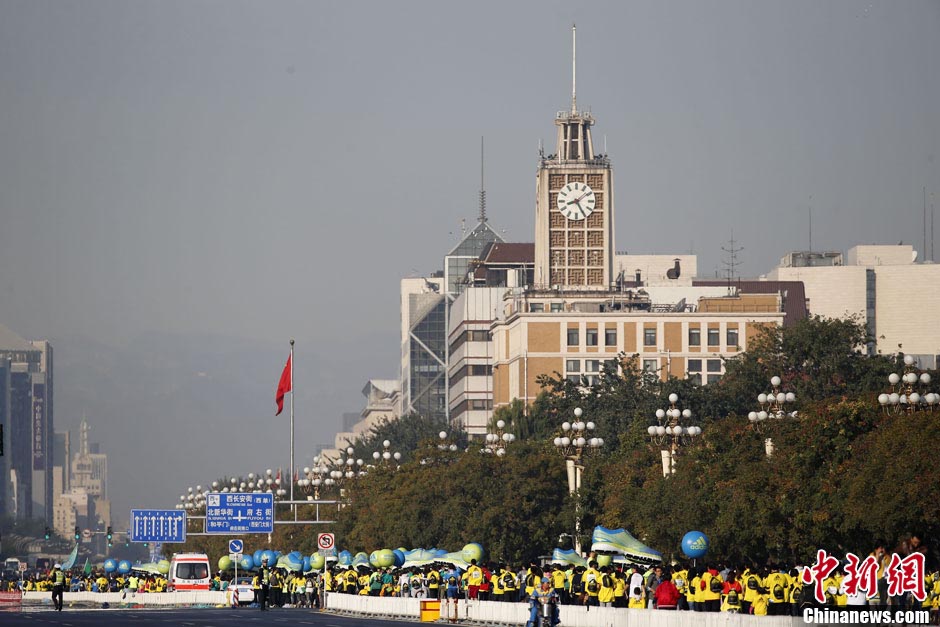 Plus de 30 000 participants au marathon de Beijing (3)