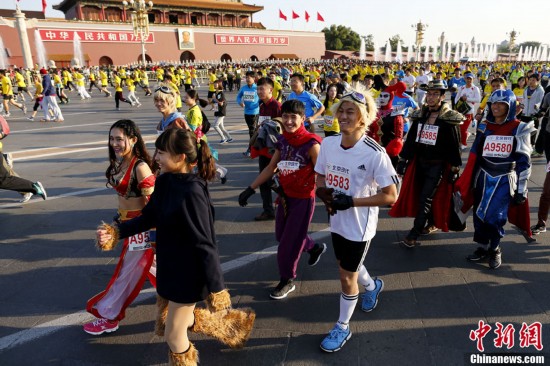 Les tenues les plus originales du Marathon de Beijing 2013 (8)