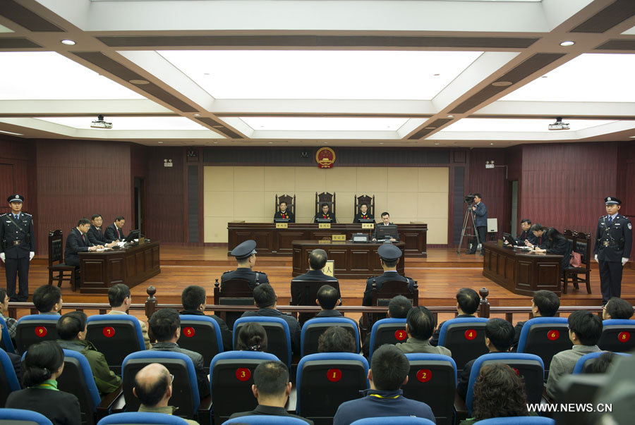 Peine de prison à perpétuité confirmée en appel pour Bo Xilai (2)