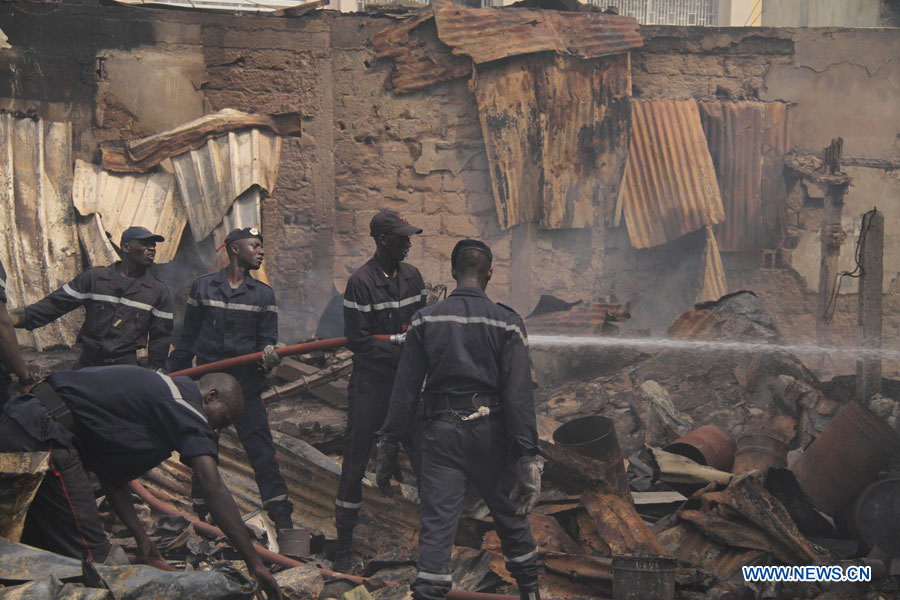 Sénégal : incendie du plus grand marché de Dakar (2)