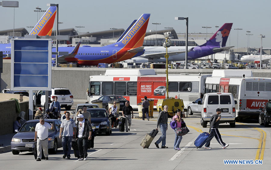 Au moins un mort et sept blessés dans la fusillade à l'aéroport international de Los Angeles