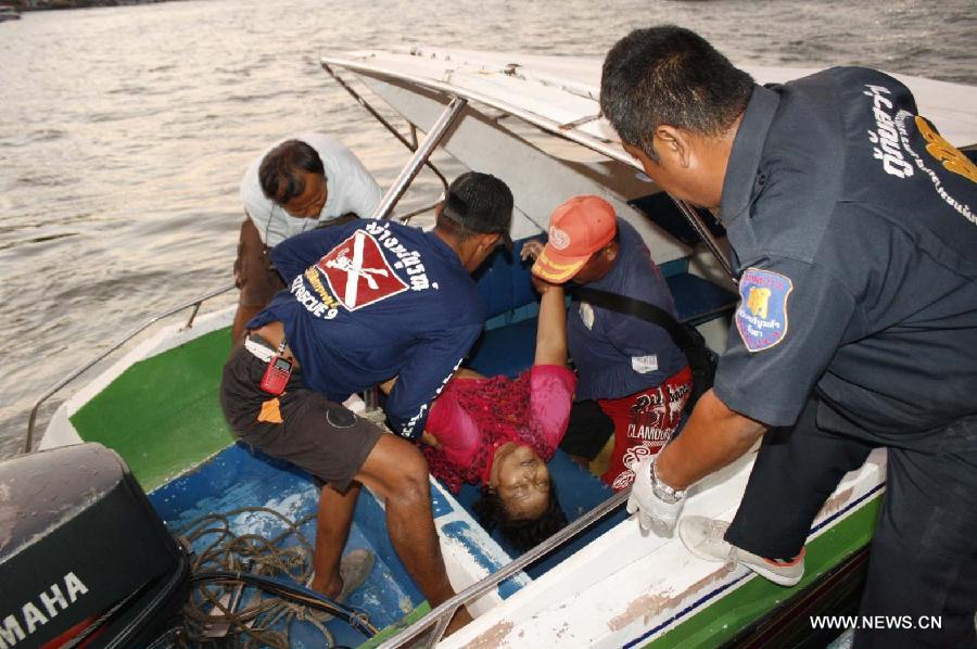 Six personnes tuées dans le naufrage d'un bateau d'excursion en Thaïlande  (2)