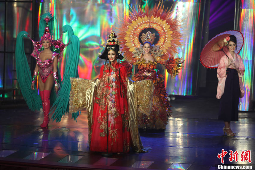 Fin du concours de beauté transsexuelle Miss International Queen 2013 en Thaïlande (5)