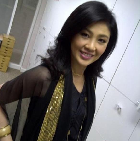 Yingluck Shinawatra : la femme politique la plus belle du monde (3)