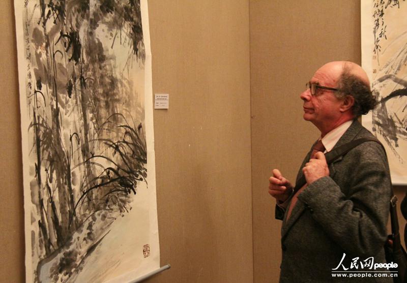 Ouverture de l'exposition des peintures de Xu Peichen à Paris (5)