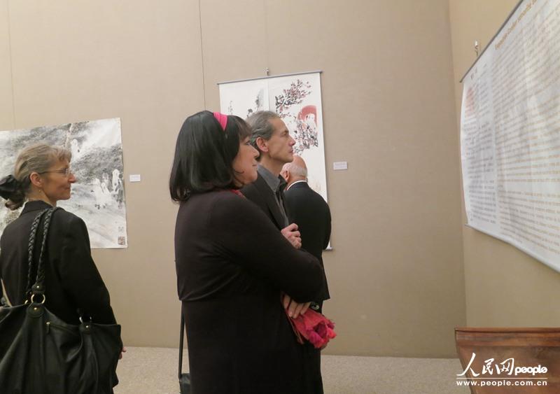 Ouverture de l'exposition des peintures de Xu Peichen à Paris (4)