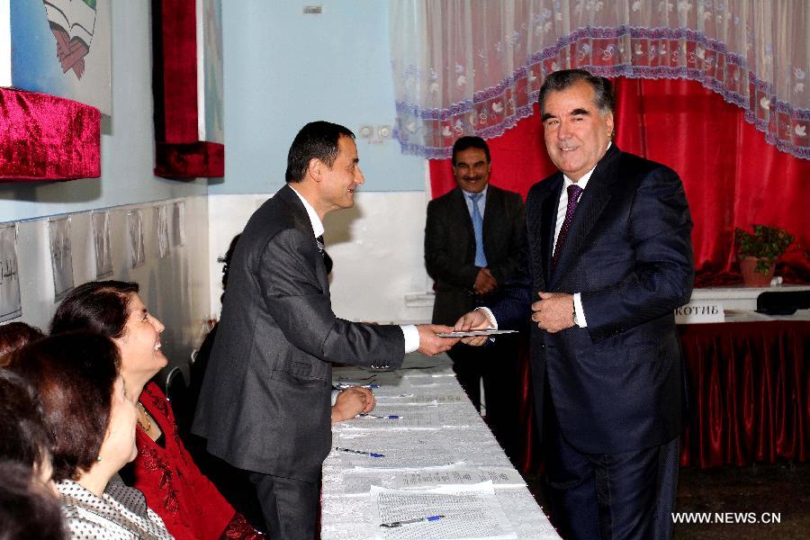 Rahmon remporte les élections du Tadjikistan