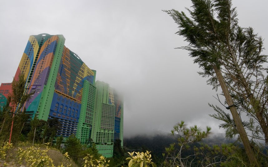 Le World Hotel, MalaisieSitué en Malaisie, le World Hotel est le quatrième plus grand hôtel du monde en raison de ses 6118 chambres. Mais les couleurs audacieuses peintes sur la façade de l'hôtel pourraient ne pas être du goût de tous.