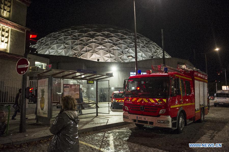 Paris : explosion accidentelle au Palais des sports, au moins 15 blessés, dont 5 graves  (4)