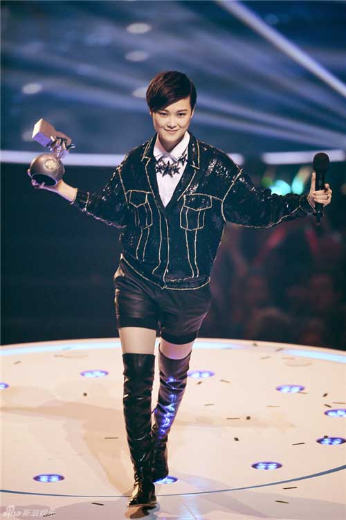 La Chinoise Chris Lee récompensée aux MTV Europe Music Awards 2013 (4)