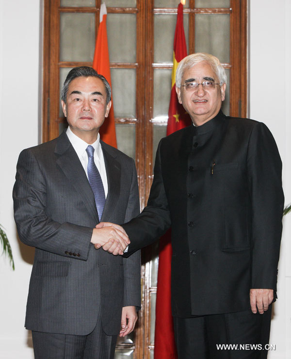 Les ministres chinois et indien des Affaires étrangères satisfaits de "l'Année de la Récolte"