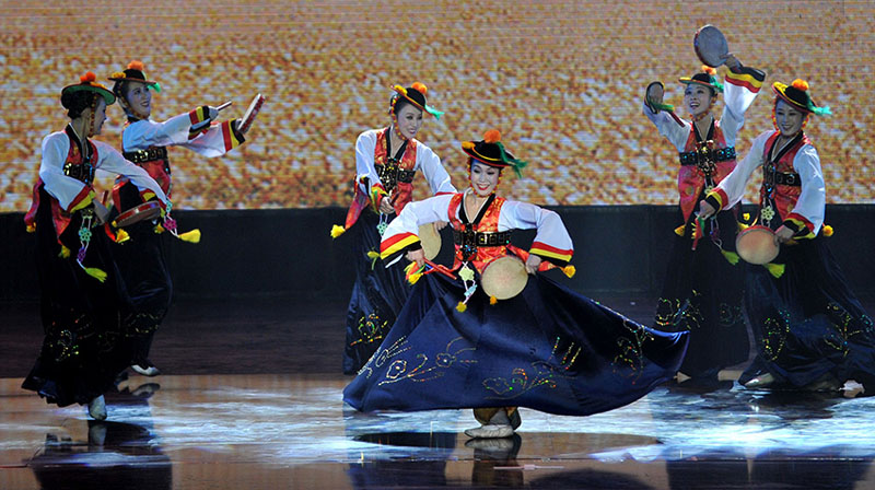 Les Fleurs d'Azalée : la comédie musicale nord-coréenne honorée à Kunming