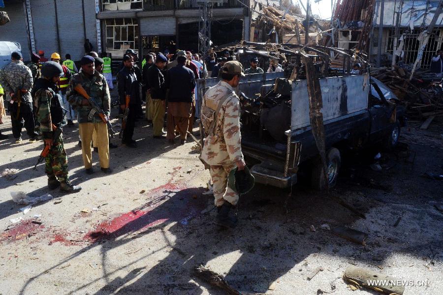 Cinq morts et 20 blessés dans une explosion au Pakistan (2)