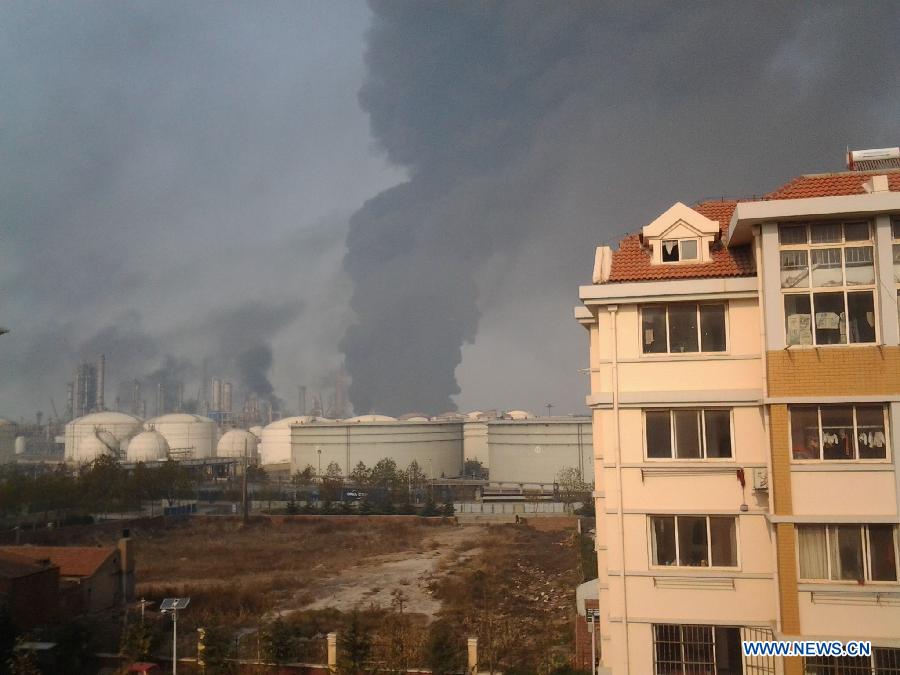 Chine : le bilan de l'explosion d'un oléoduc s'alourdit à 44 morts (6)