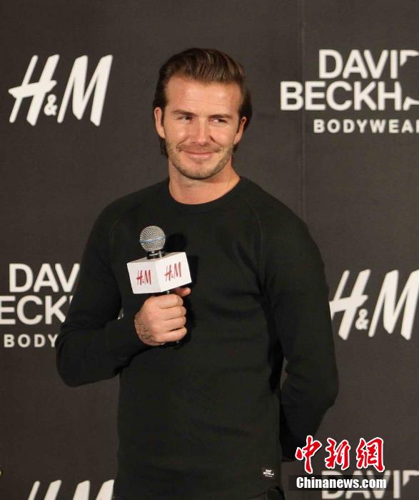 Photos - David Beckham à Shanghai pour la promotion H&M (3)