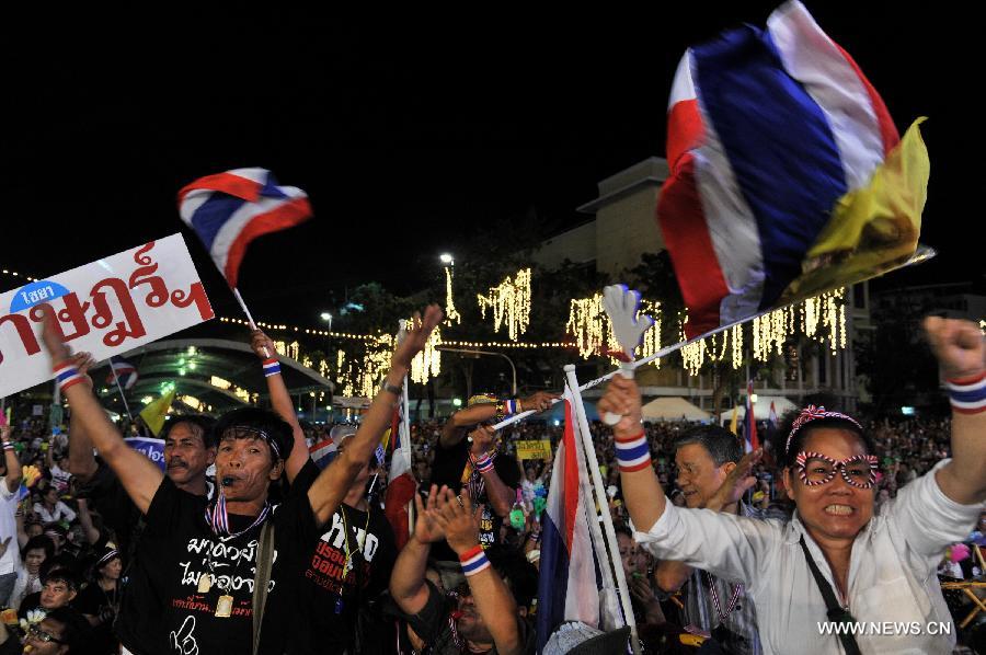 Manifestation monstre contre le gouvernement dans la capitale thaïlandaise (2)