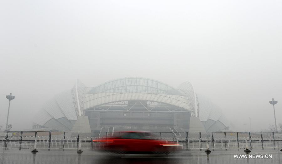 Le brouillard perturbe la circulation dans le nord-est de la Chine  (4)