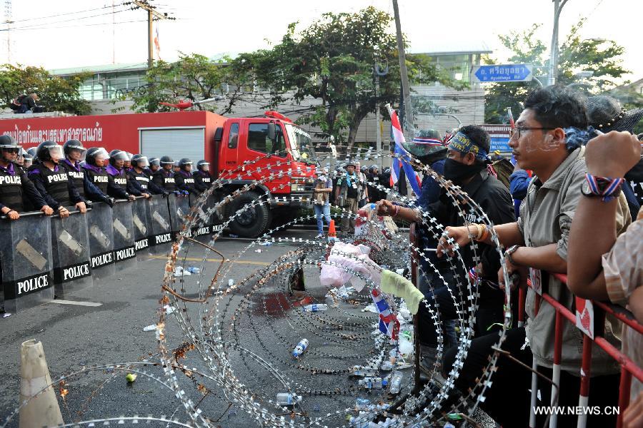Thaïlande : les manigestants antigouvernement occupent le ministère des Affaires étrangères 