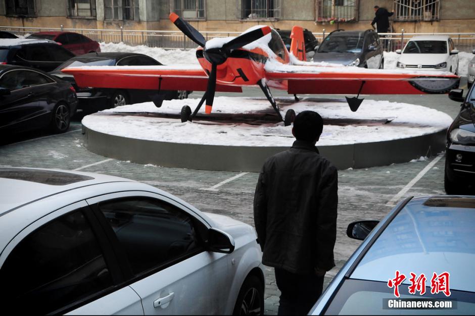 Un parking où stationnent des avions dans le Xinjiang (5)