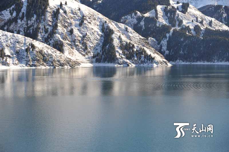 Xinjiang : apparition de deux « monstres aquatiques » sur le lac Tianchi