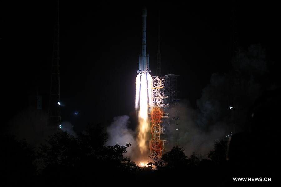 Chine: lancement de la sonde lunaire Chang'e-3 avec un rover à bord  (14)