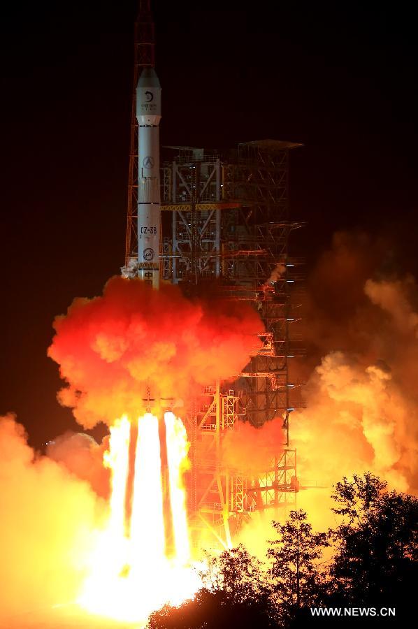 Chine: lancement de la sonde lunaire Chang'e-3 avec un rover à bord  (9)