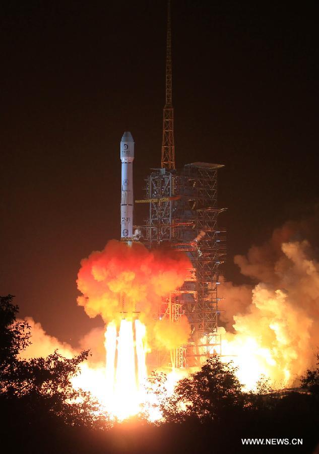 Chine: lancement de la sonde lunaire Chang'e-3 avec un rover à bord  (7)