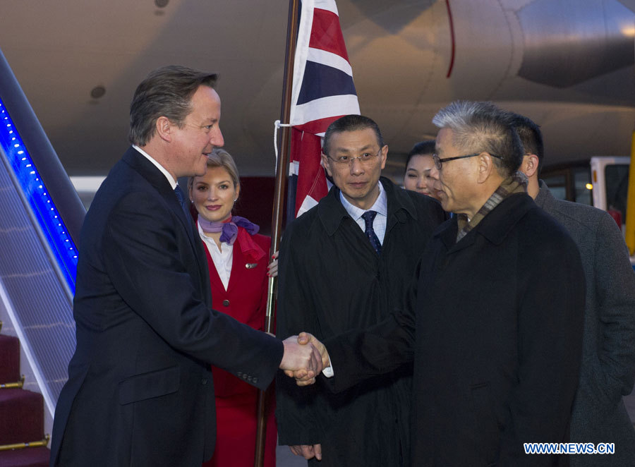 Arrivée à Beijing du Premier ministre britannique (3)