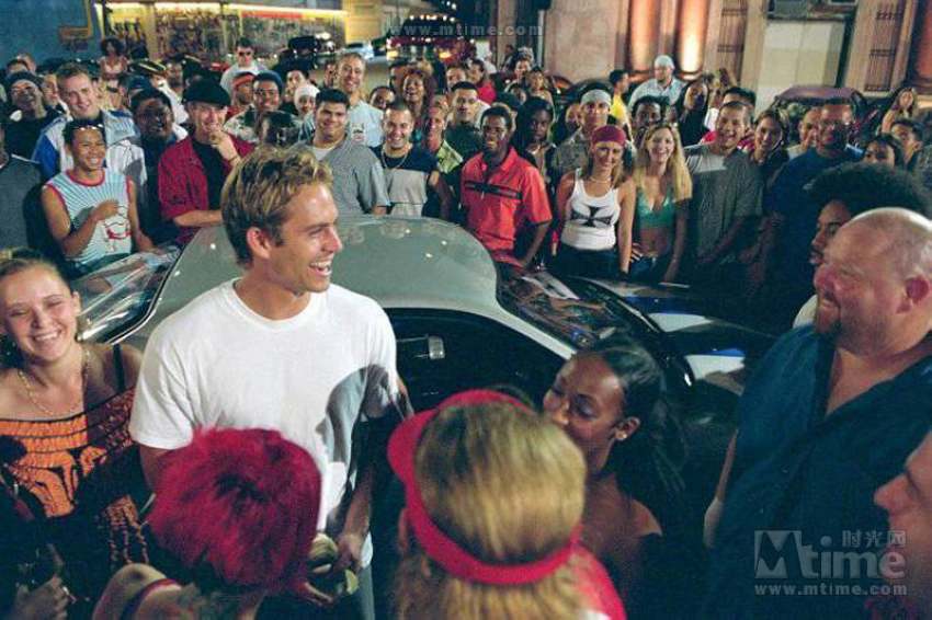 Paul Walker dans le film 2 Fast 2 Furious en 2003